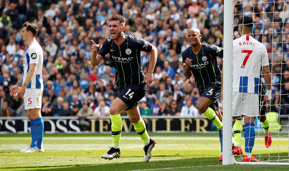 半场战报：格拉斯哥流浪者0-2罗马，佩莱格里尼、苏莱破门（半场：罗马2-0领先格拉斯哥流浪者，佩莱格里尼与苏莱建功）