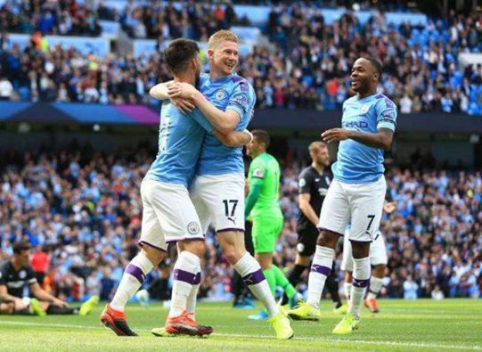 科尔谈库明加遭DNP：他不是明星球员，就会遇到这种情况（科尔谈库明加未获出场：非明星球员难免遇到这种情况）