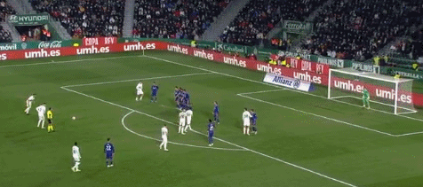 德天空：曼联目前尚未向莱比锡就谢什科转会提交书面报价（德天空：曼联尚未向莱比锡递交关于谢什科转会的书面报价）