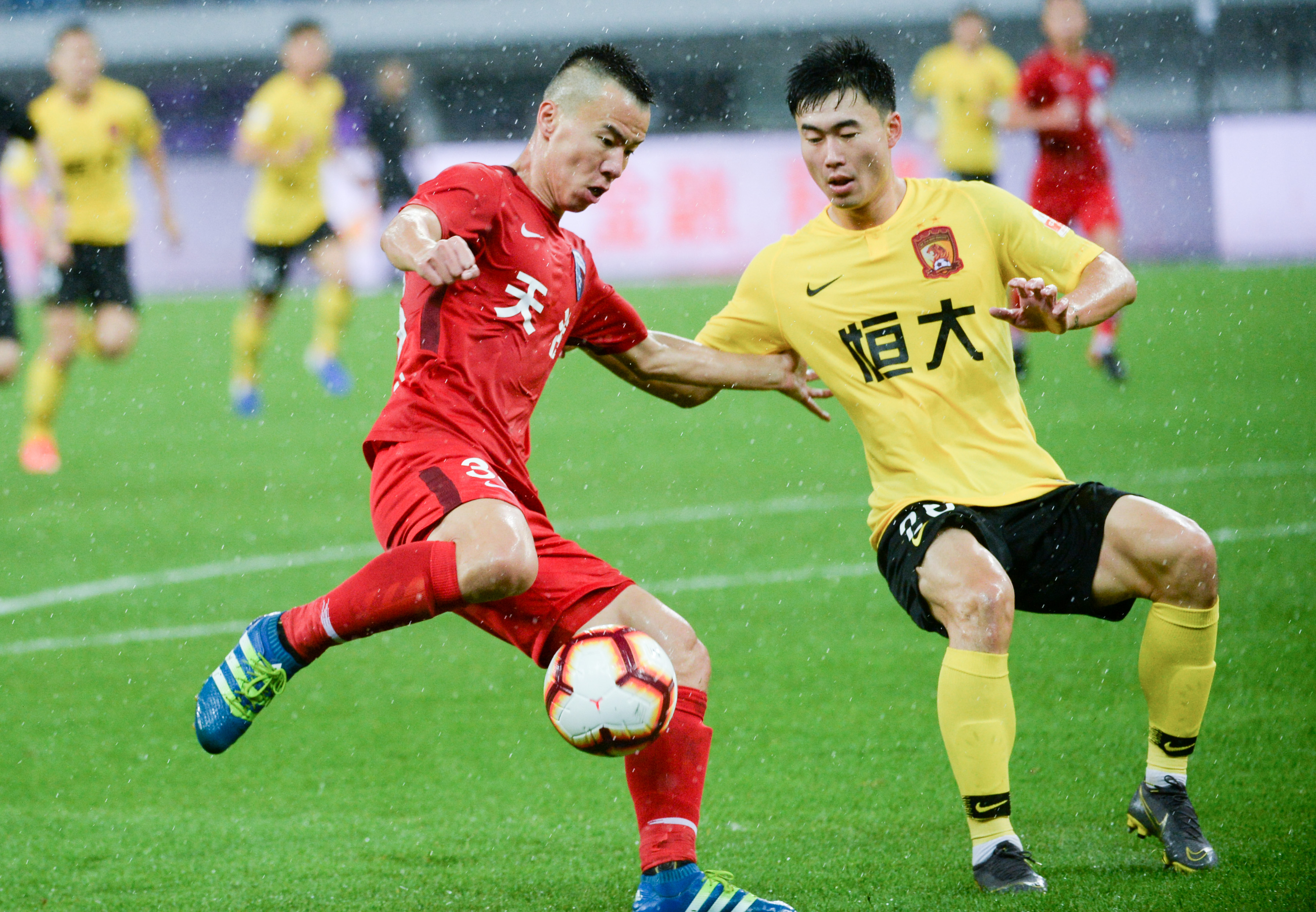 西甲-奥尔莫莱万破门加西亚献神扑 巴萨2-0西班牙人