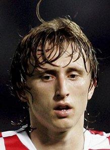 王伟：亚泰中期想引进更好的球员，但这些球员不愿冒巨大风险（王伟：亚泰计划中期补强，但优质球员因风险顾虑拒绝加盟）