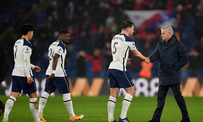 足球中超因天气原因两场比赛延期（受天气影响，中超两场比赛推迟进行）